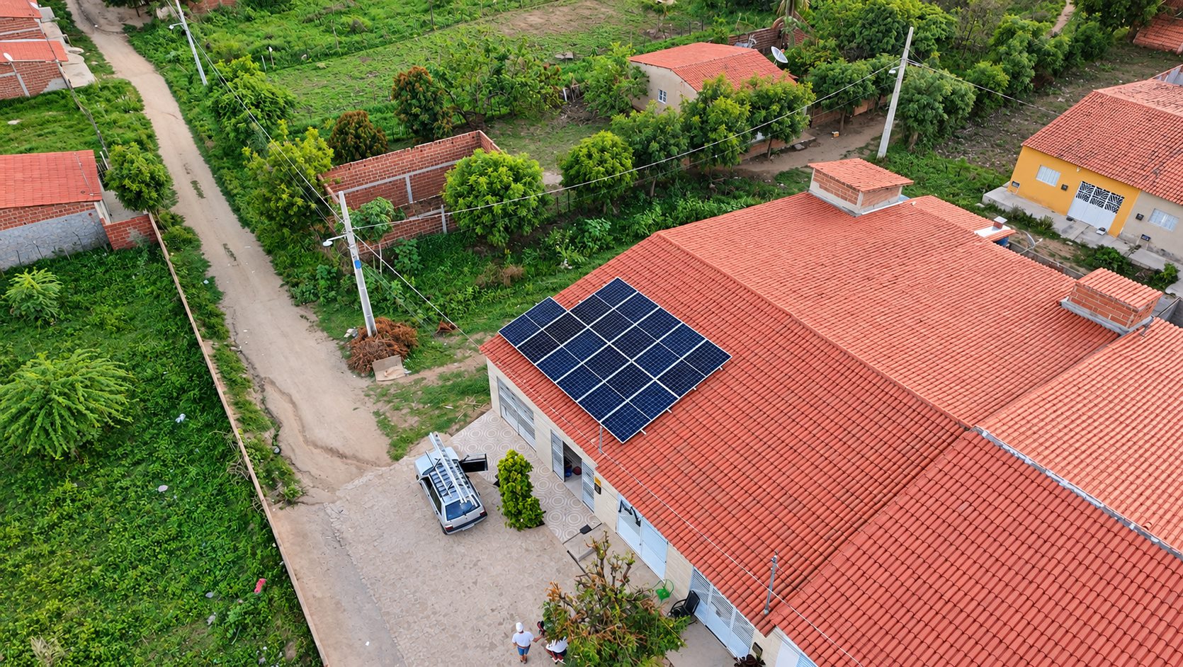 Sistema solar em residência do Sertão paraibano
